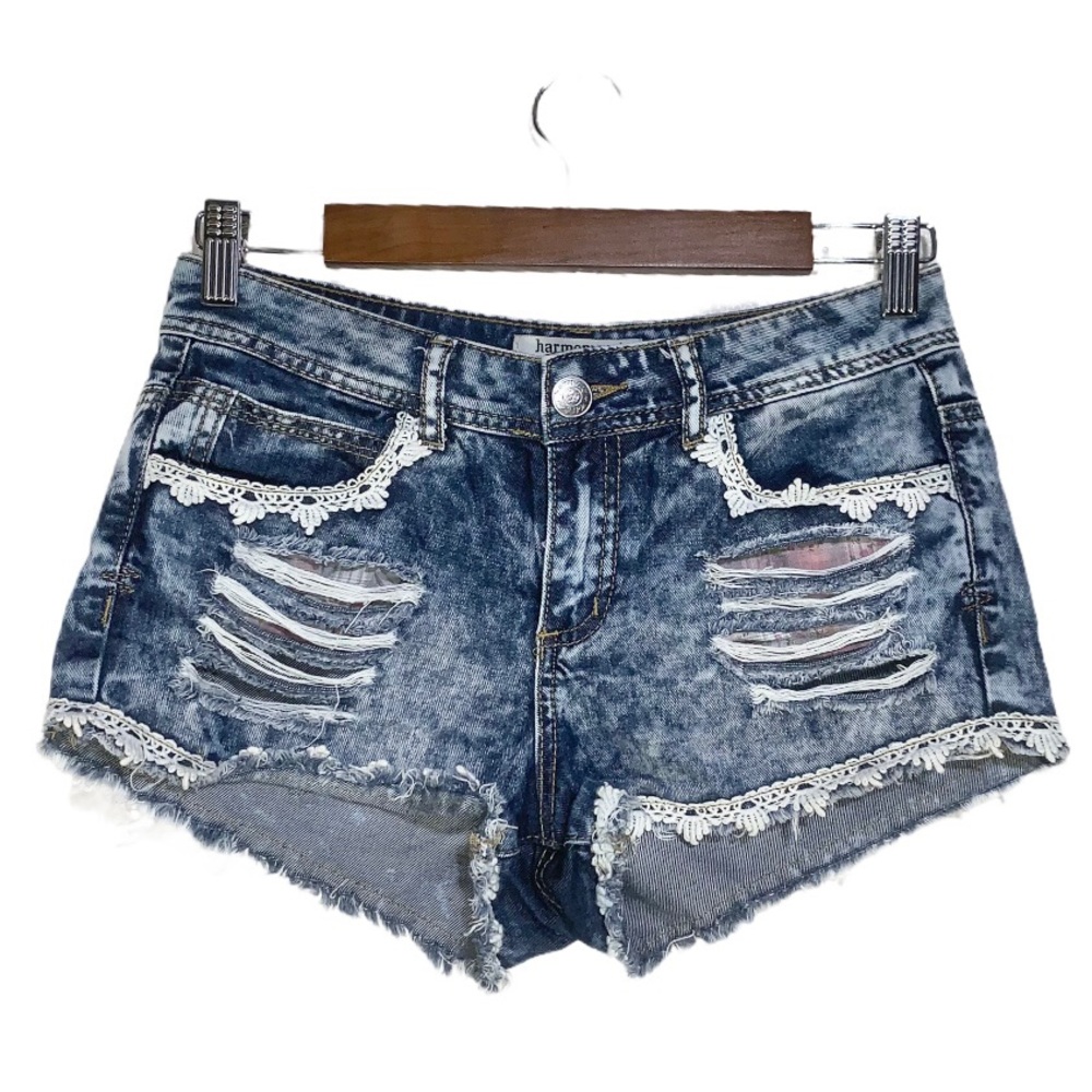 Harmony & Havoc Lace Embroidered Blue Acid Wash Distressed Denim Shorts NWOT - Picture 1 of 5